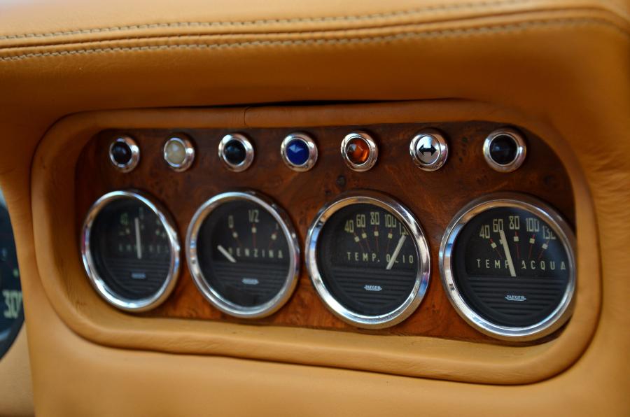  Lamborghini 400 GT 2+2 1967 года  (фото 8 из 13)